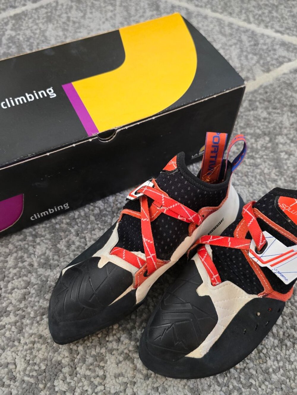 La Sportiva Solution Women climbing shoes - Like New